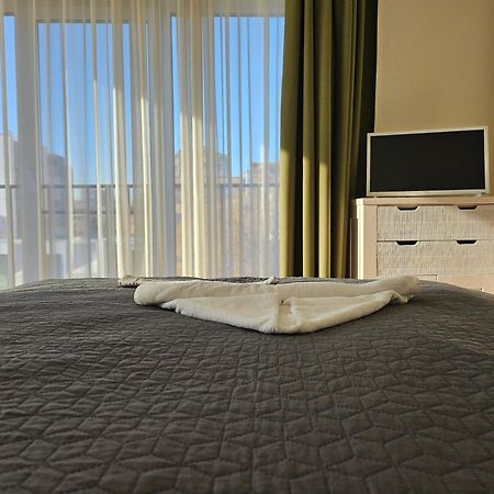 ヴァルナDownтown - Free Parkingアパートメント エクステリア 写真